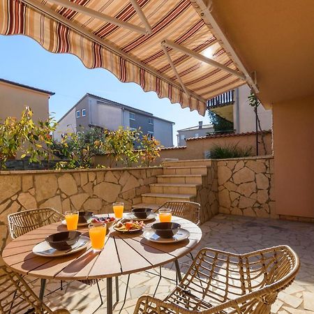 מדולין Studio Apartment Mali מראה חיצוני תמונה