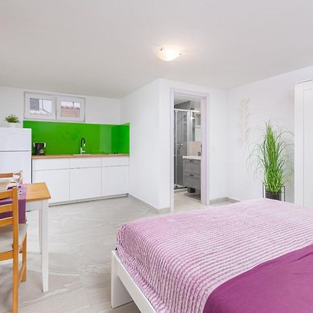 מדולין Studio Apartment Mali מראה חיצוני תמונה