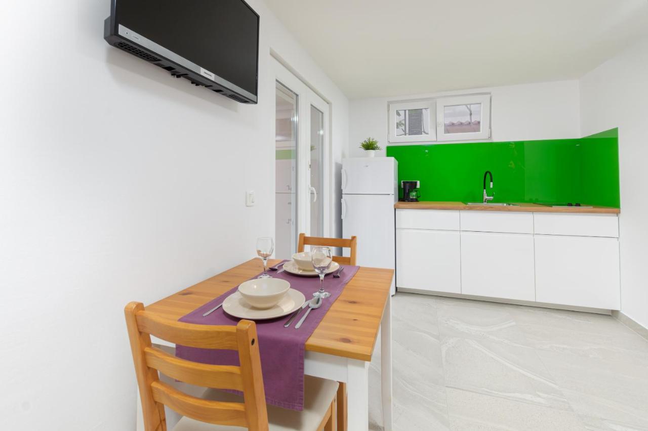 מדולין Studio Apartment Mali מראה חיצוני תמונה