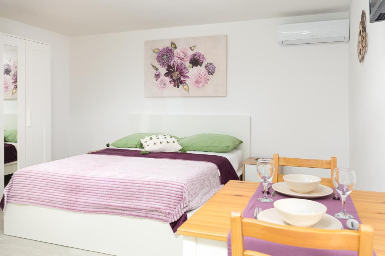 מדולין Studio Apartment Mali מראה חיצוני תמונה